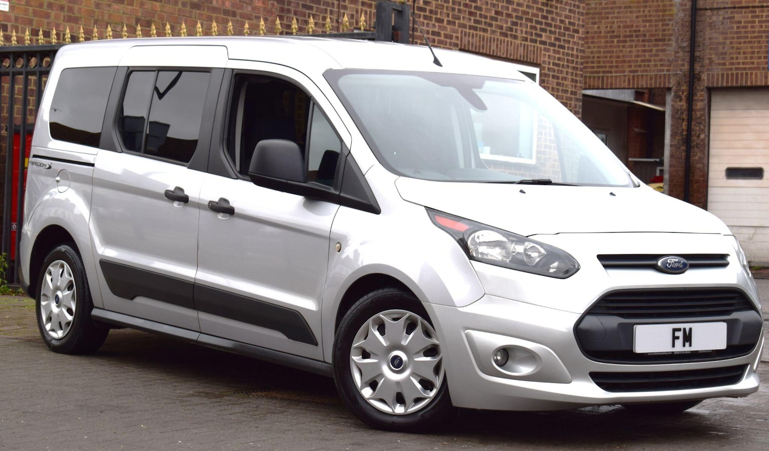 Used Ford Grand Tourneo Connect 2019 for sale - 76727308: Photo 21