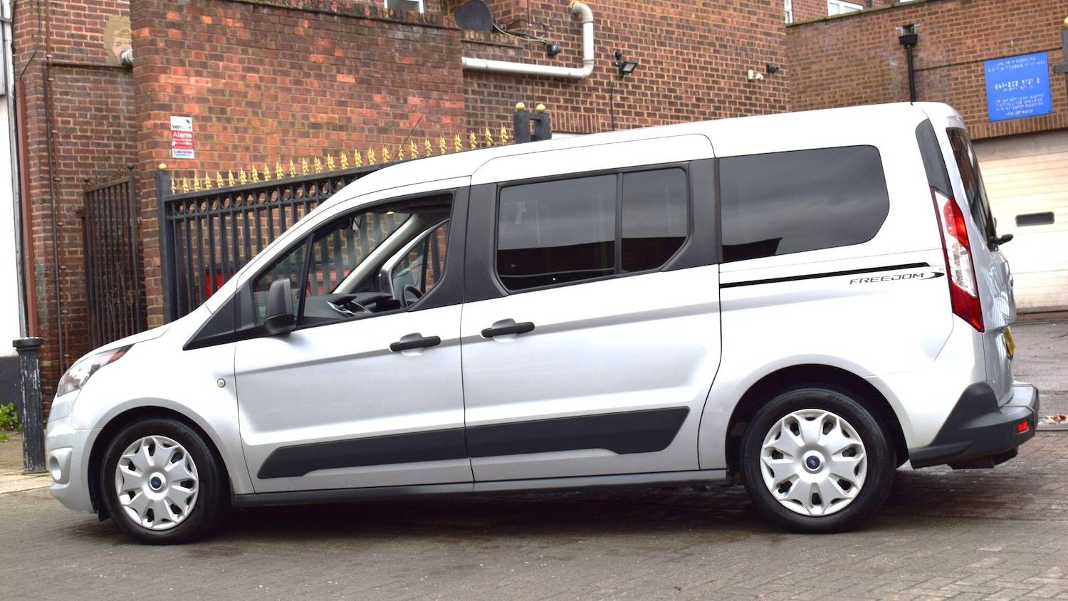 Used Ford Grand Tourneo Connect 2019 for sale - 76727308: Photo 25