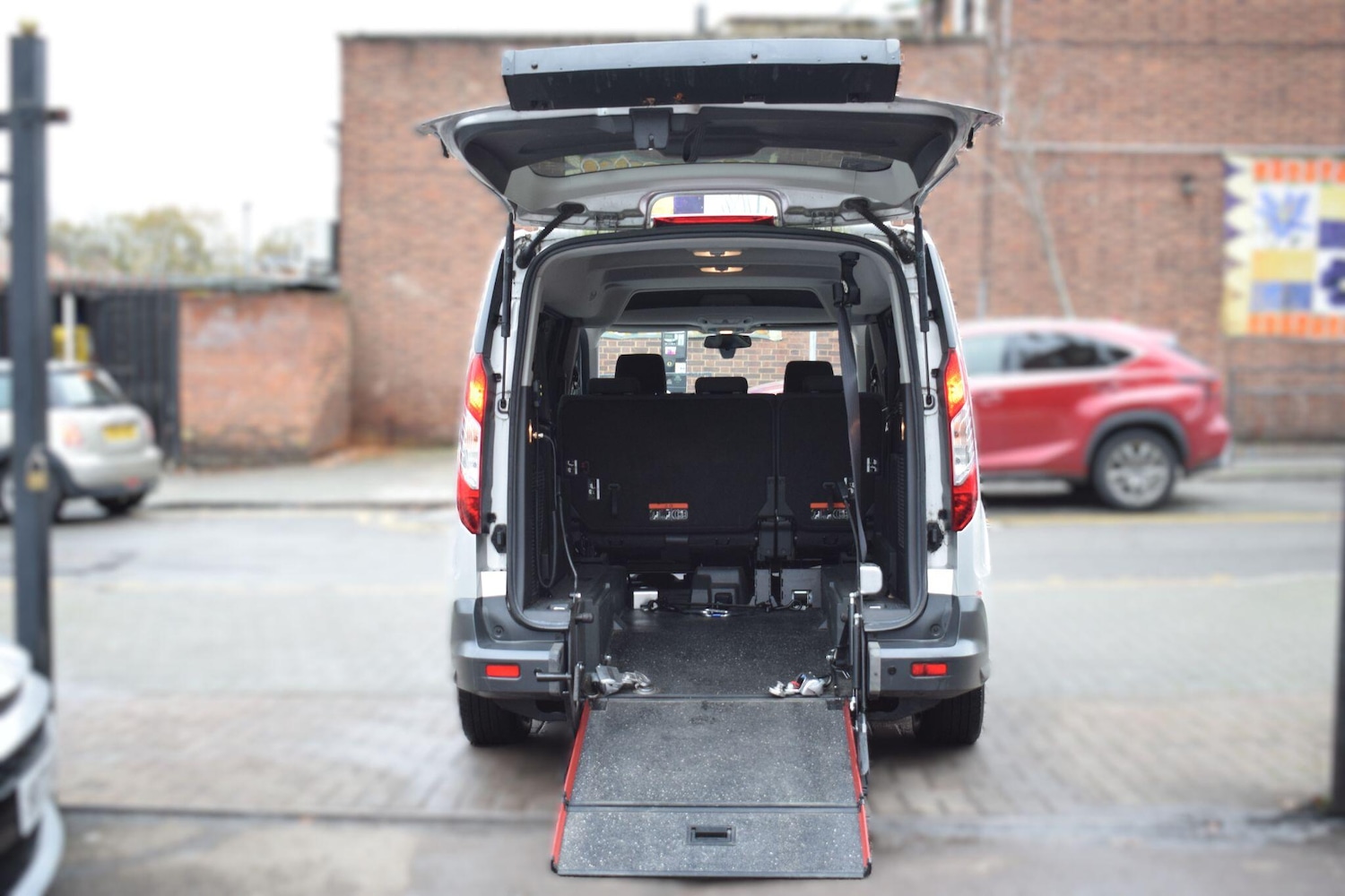 Used Ford Grand Tourneo Connect 2019 for sale - 76727308: Photo 6