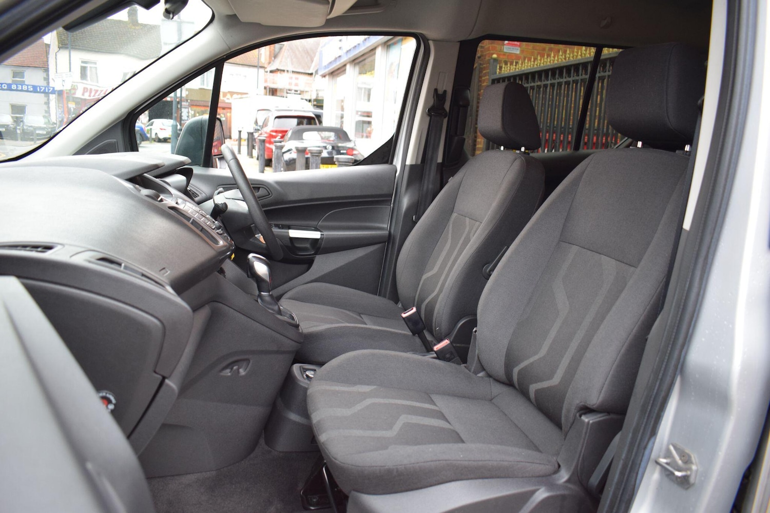 Used Ford Grand Tourneo Connect 2019 for sale - 76727308: Photo 9