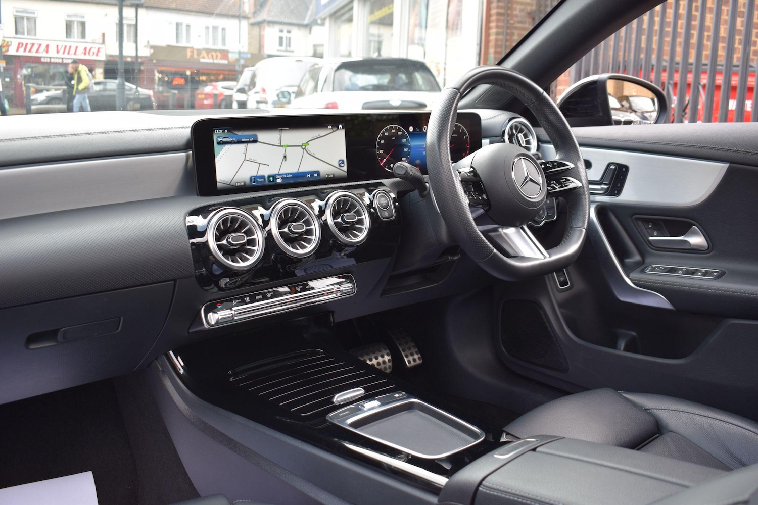 Used Mercedes-Benz CLA 2023 for sale - 76122192: Photo 2