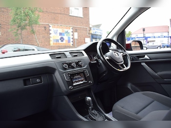 Used Volkswagen Caddy Maxi Life 2017 for sale - 75477937: Photo