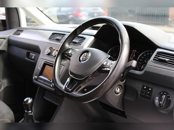 Used Volkswagen Caddy Maxi 2019 for sale - 79181886: Photo