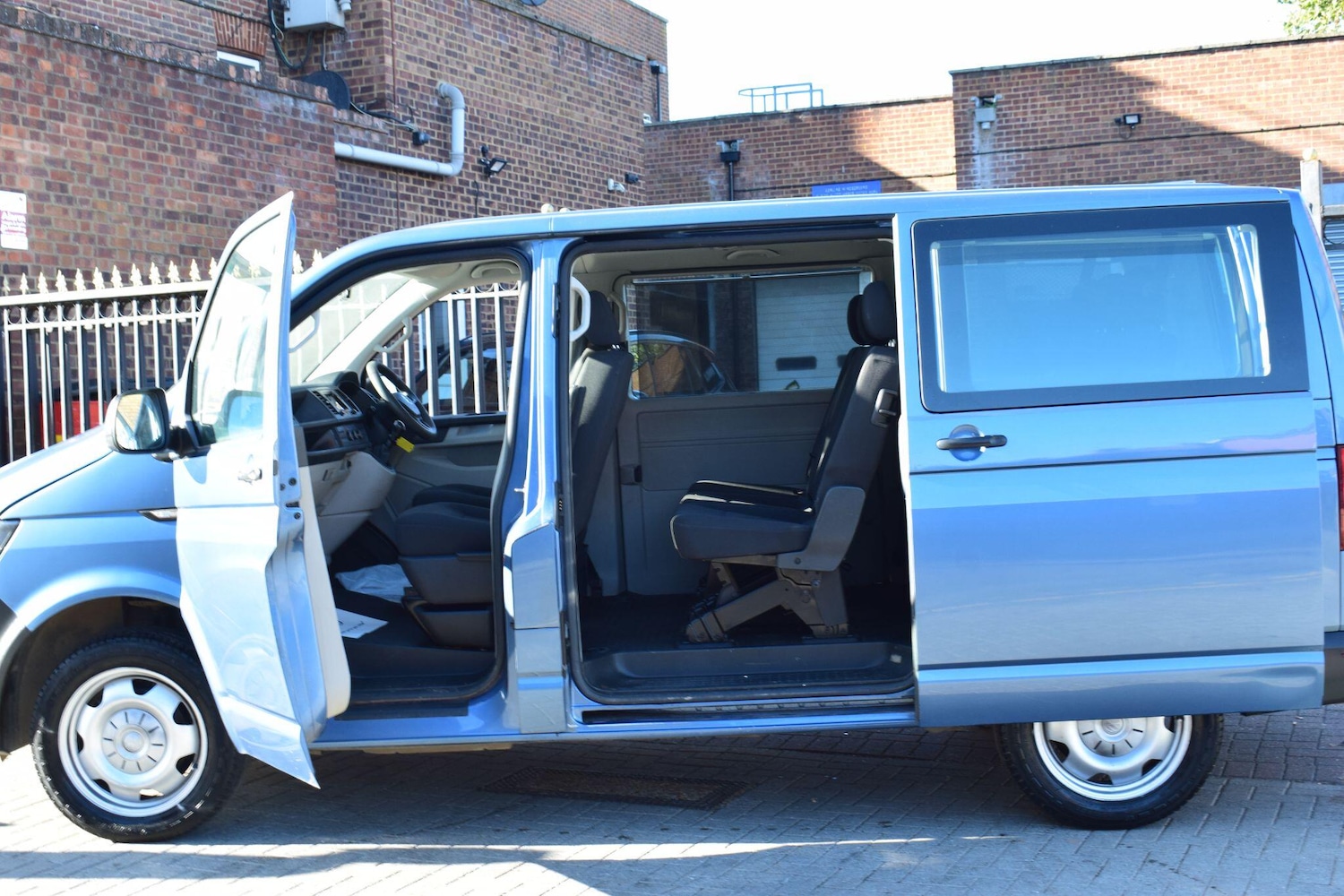 Used Volkswagen Transporter Shuttle 2019 for sale - 76189252: Photo 14