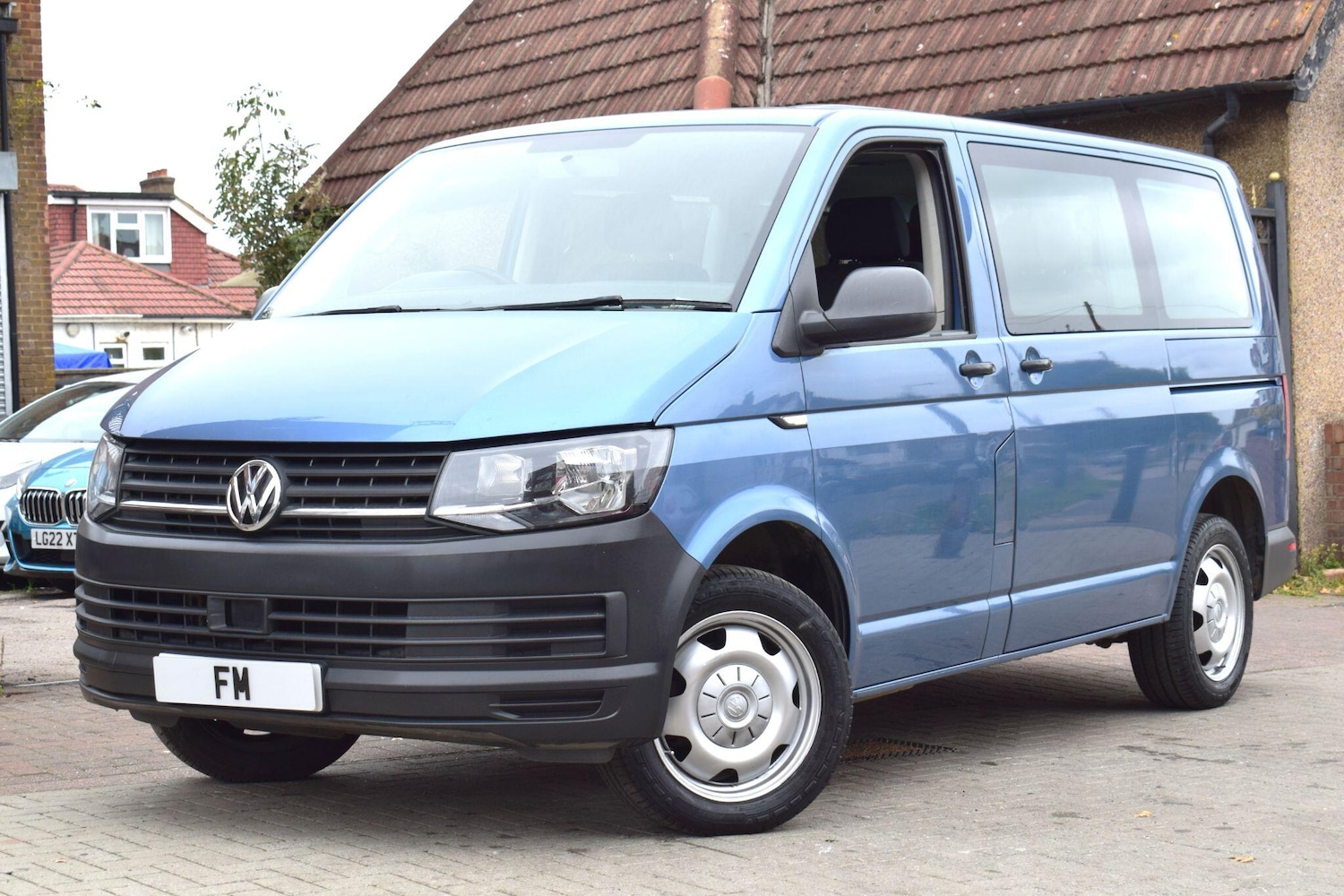 Used Volkswagen Transporter Shuttle 2019 for sale - 76189252: Photo 3