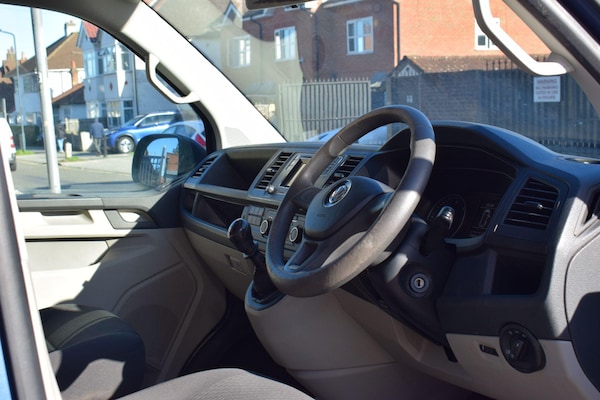 Used Volkswagen Transporter Shuttle 2019 for sale - 76189252: Photo 5
