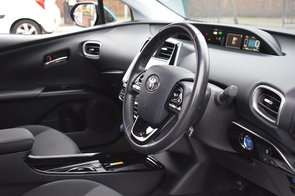 Used Toyota Prius 2020 for sale - 76306774: Photo 5