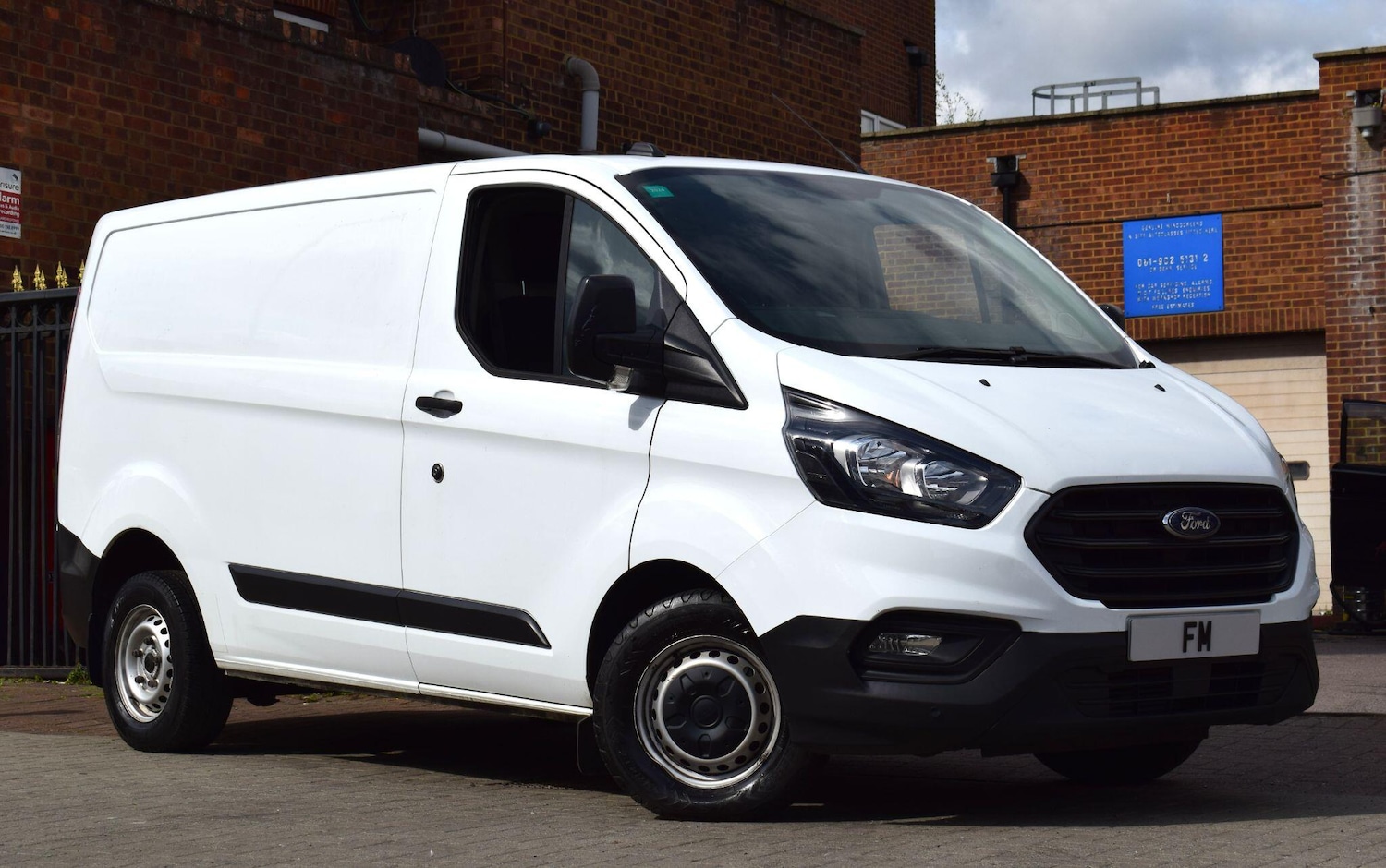 Used Ford Transit Custom 2023 for sale - 76728261: Photo 1