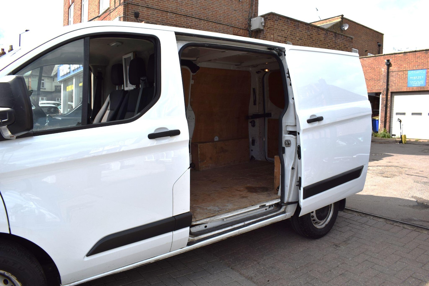 Used Ford Transit Custom 2023 for sale - 76728261: Photo 24