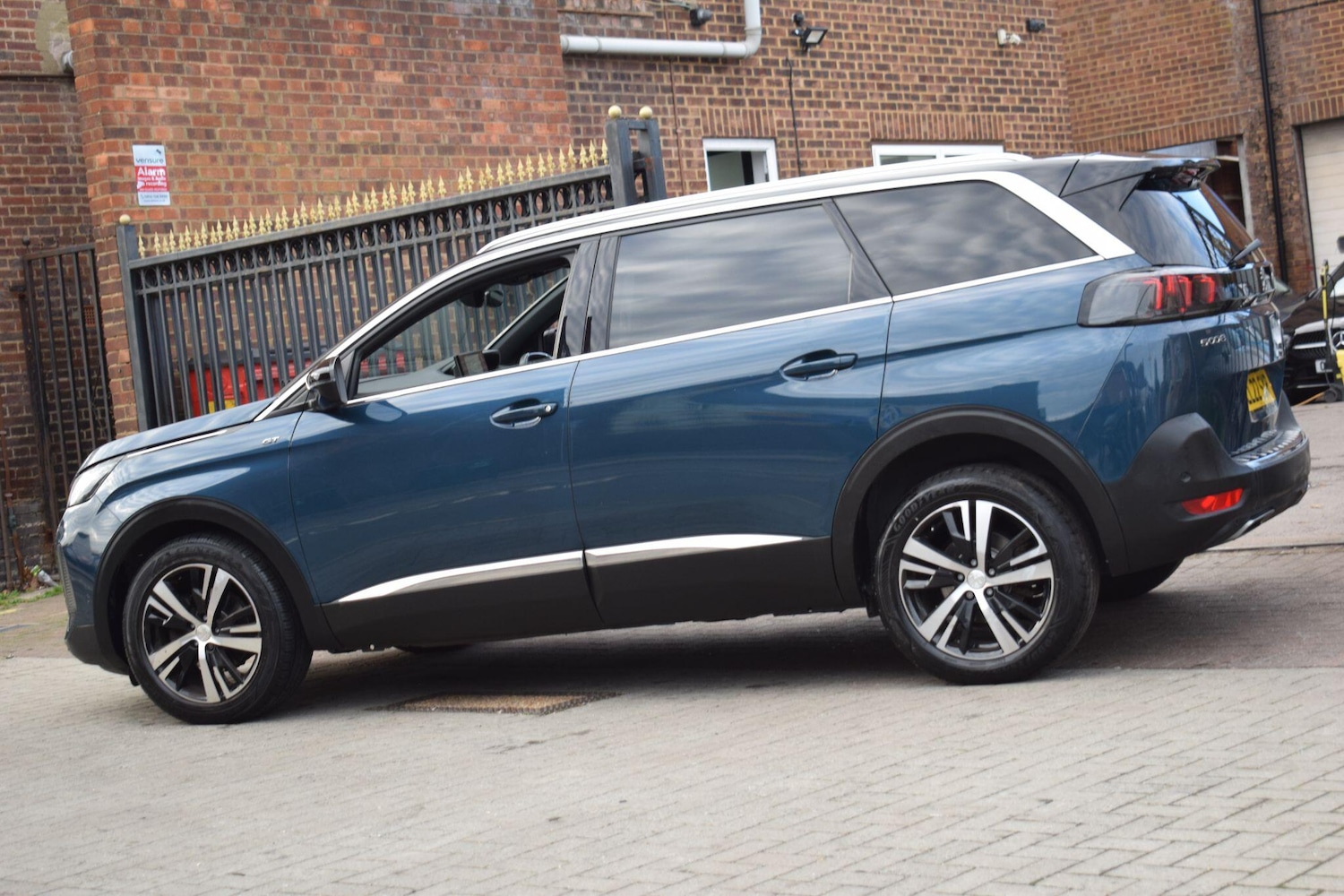 Used Peugeot 5008 2022 for sale - 76473718: Photo 32