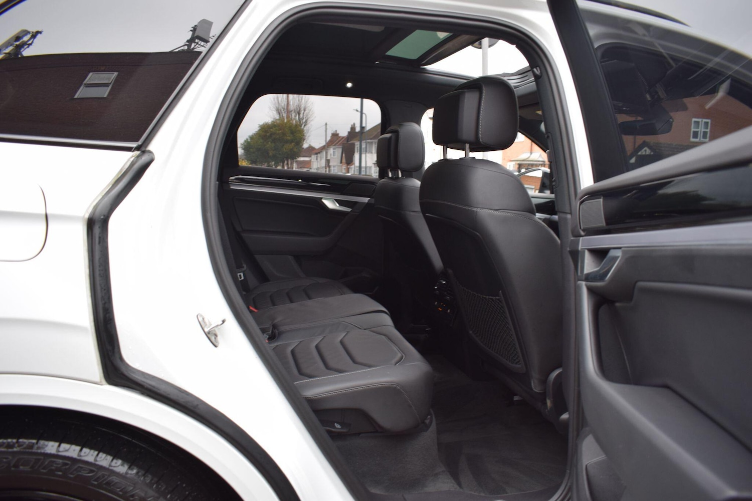 Used Volkswagen Touareg 2023 for sale - 77612197: Photo 19