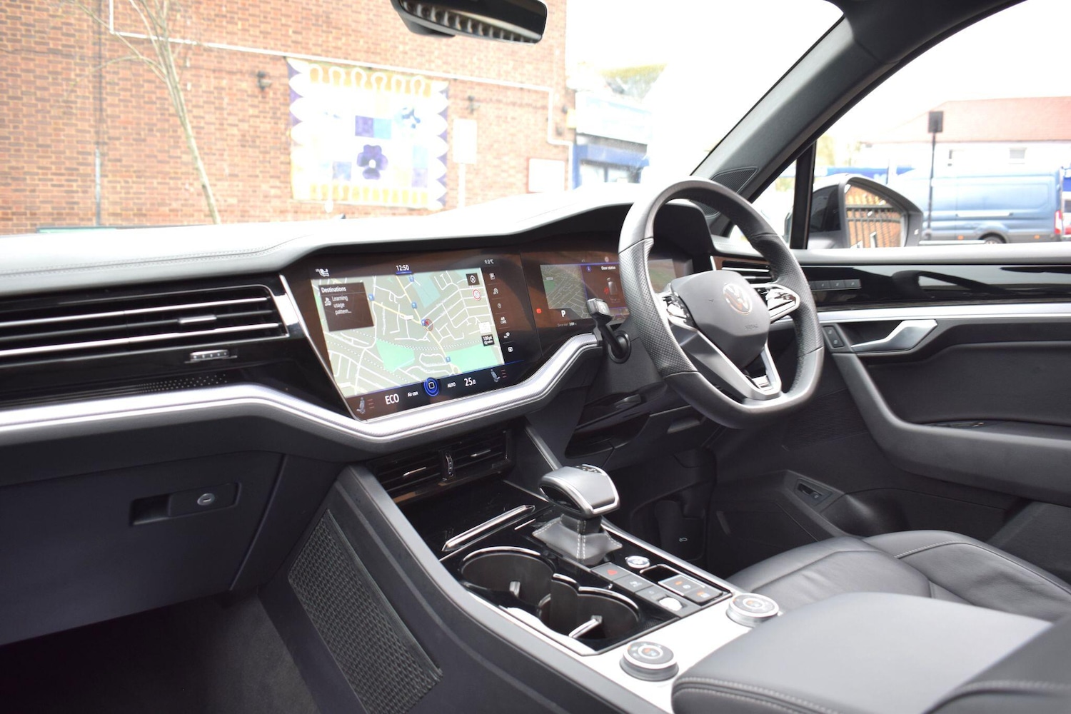 Used Volkswagen Touareg 2023 for sale - 77612197: Photo 34