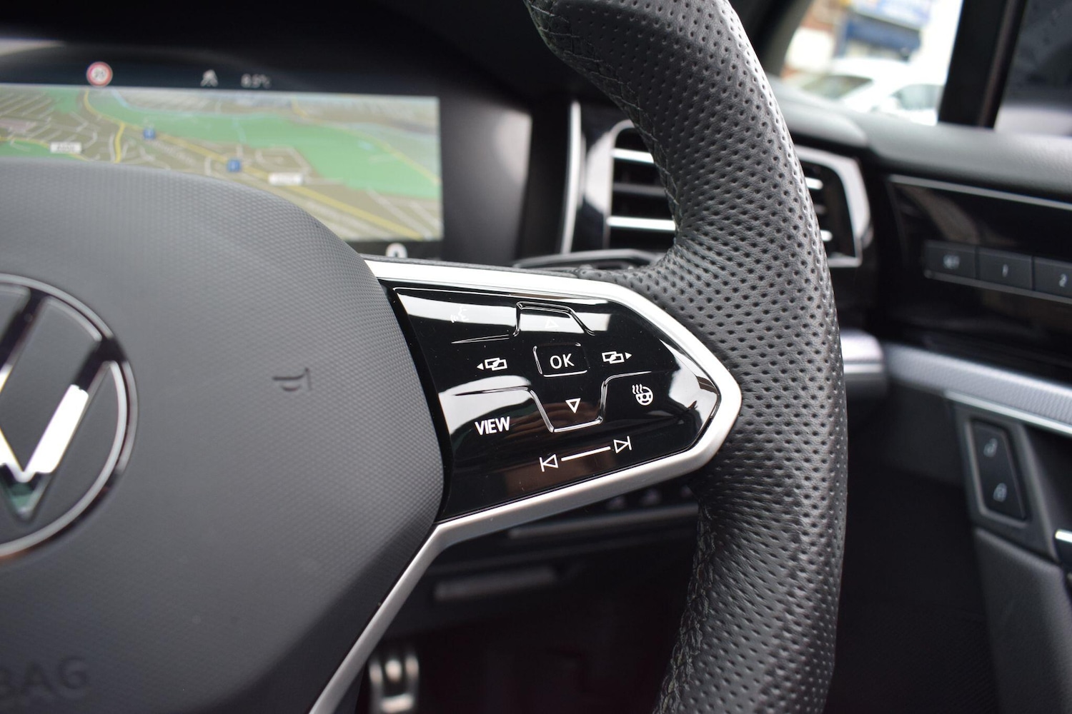 Used Volkswagen Touareg 2023 for sale - 77612197: Photo 44