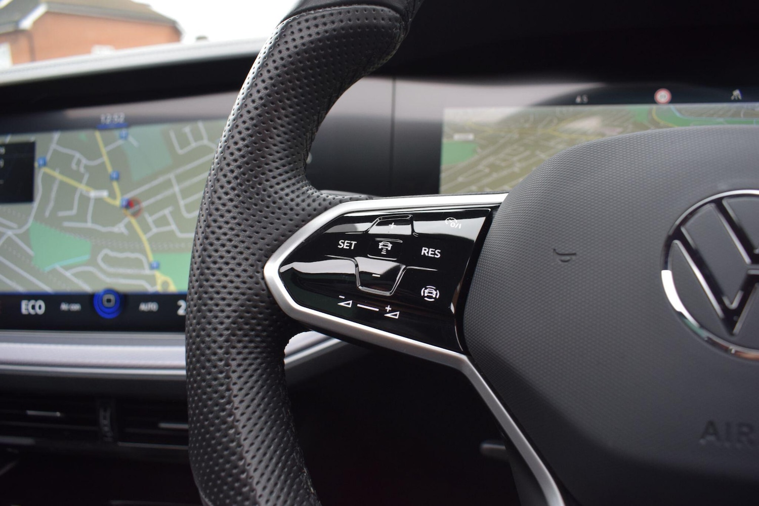 Used Volkswagen Touareg 2023 for sale - 77612197: Photo 45