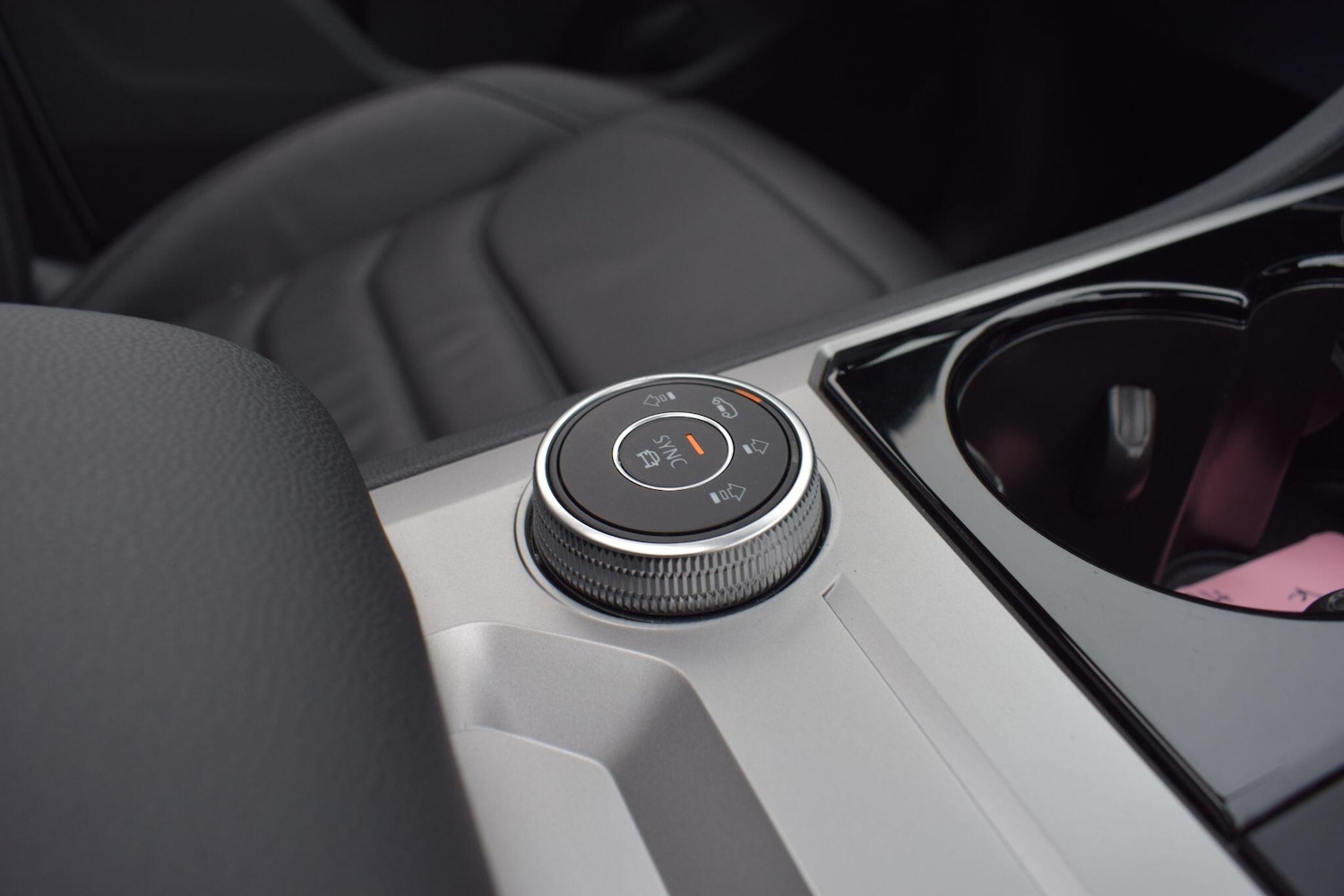 Used Volkswagen Touareg 2023 for sale - 77612197: Photo 55