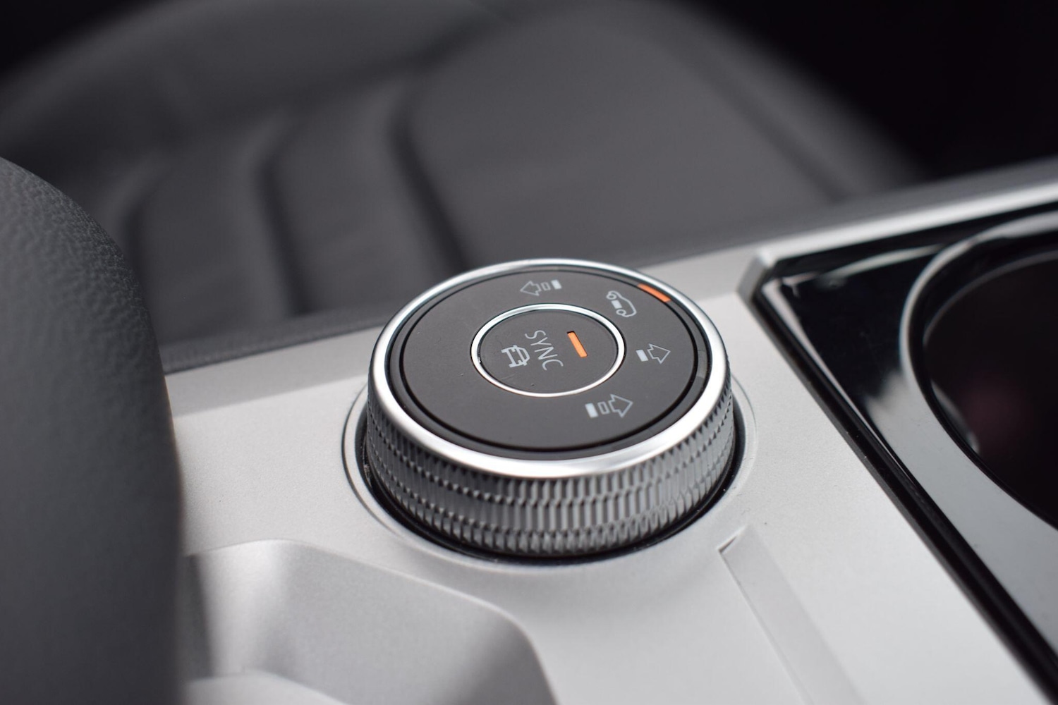 Used Volkswagen Touareg 2023 for sale - 77612197: Photo 57