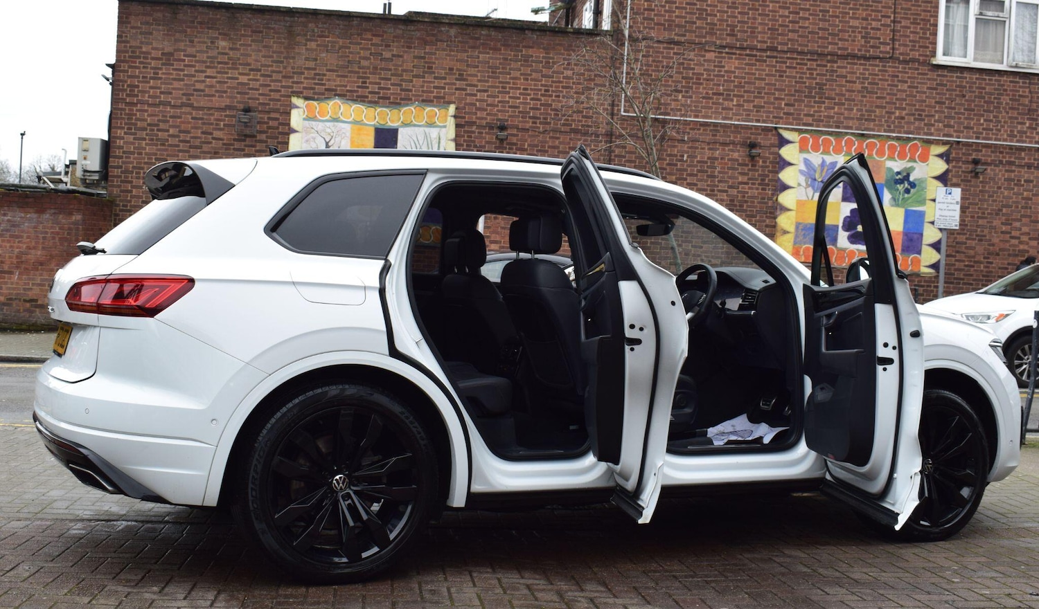 Used Volkswagen Touareg 2023 for sale - 77612197: Photo 62