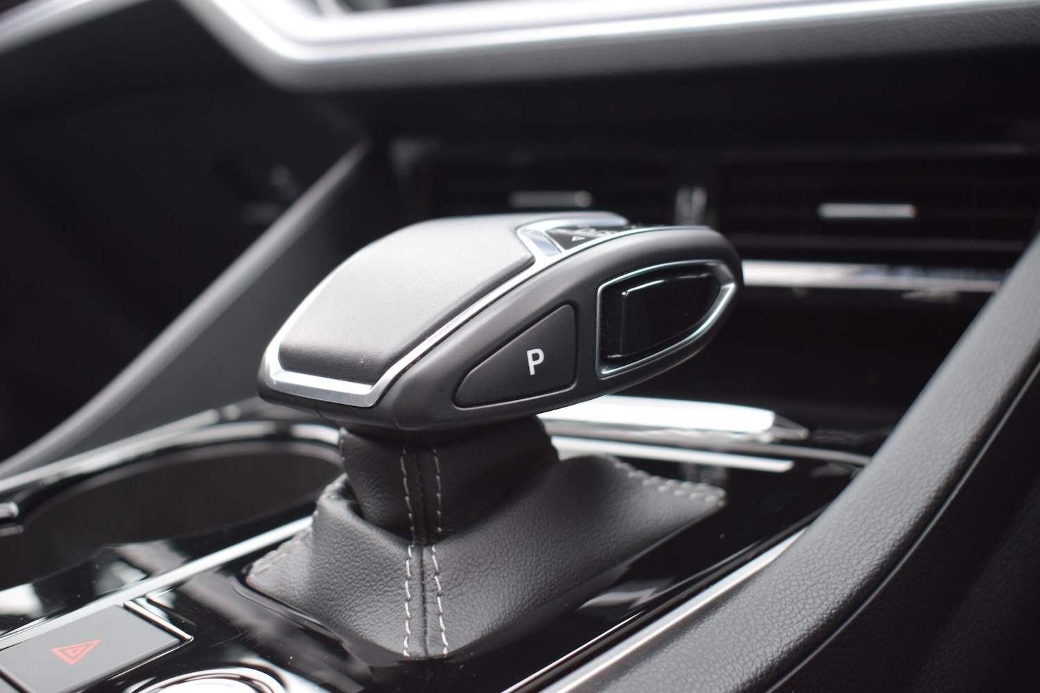 Used Volkswagen Touareg 2023 for sale - 77612197: Photo 63