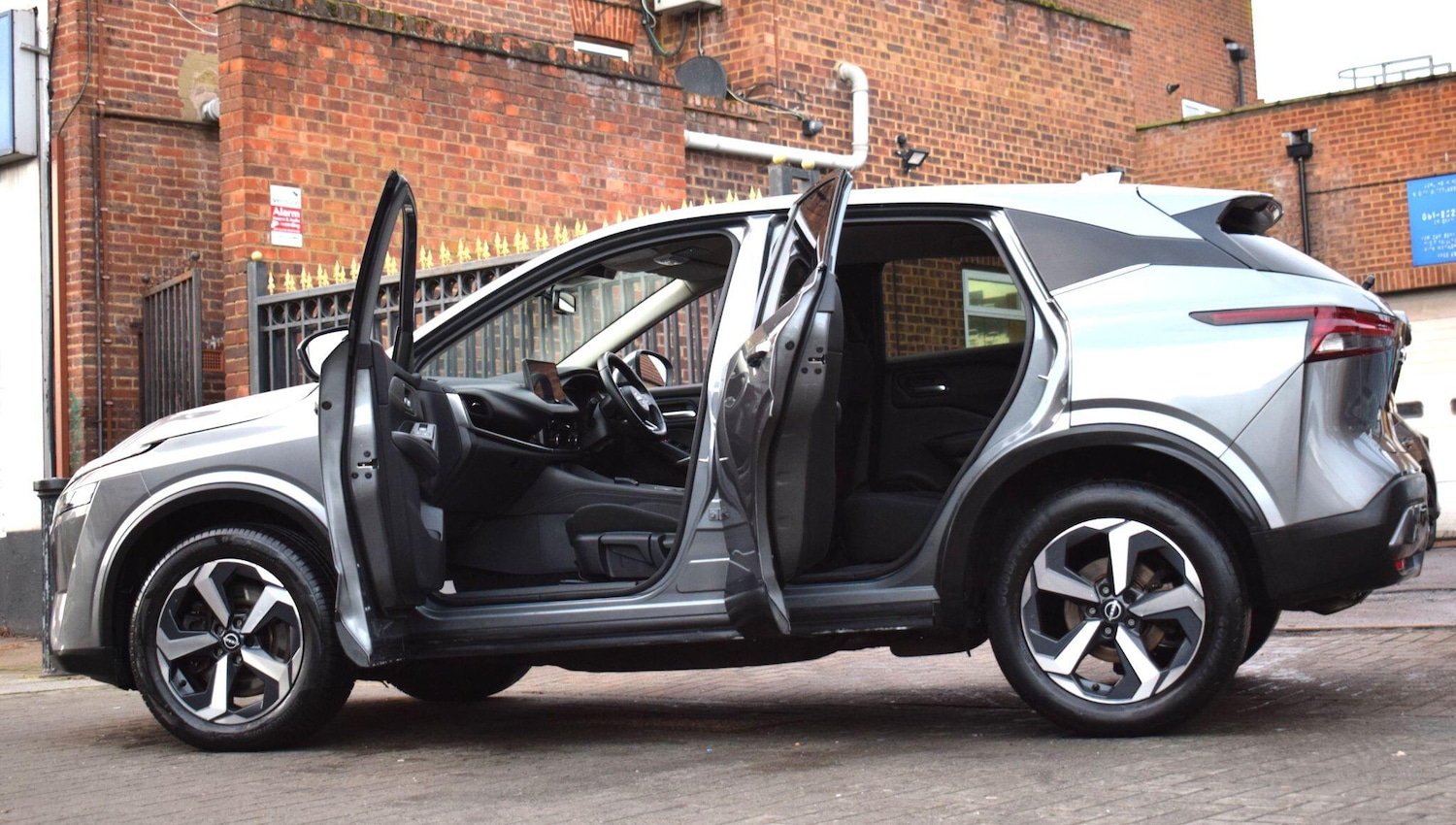 Used Nissan Qashqai for sale - 77174401: Photo 9