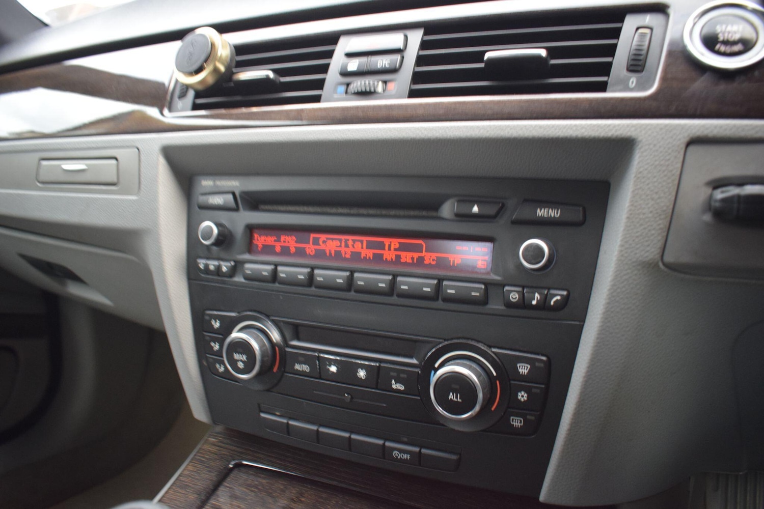 Used BMW 3 Series 2010 for sale - 78072554: Photo 17