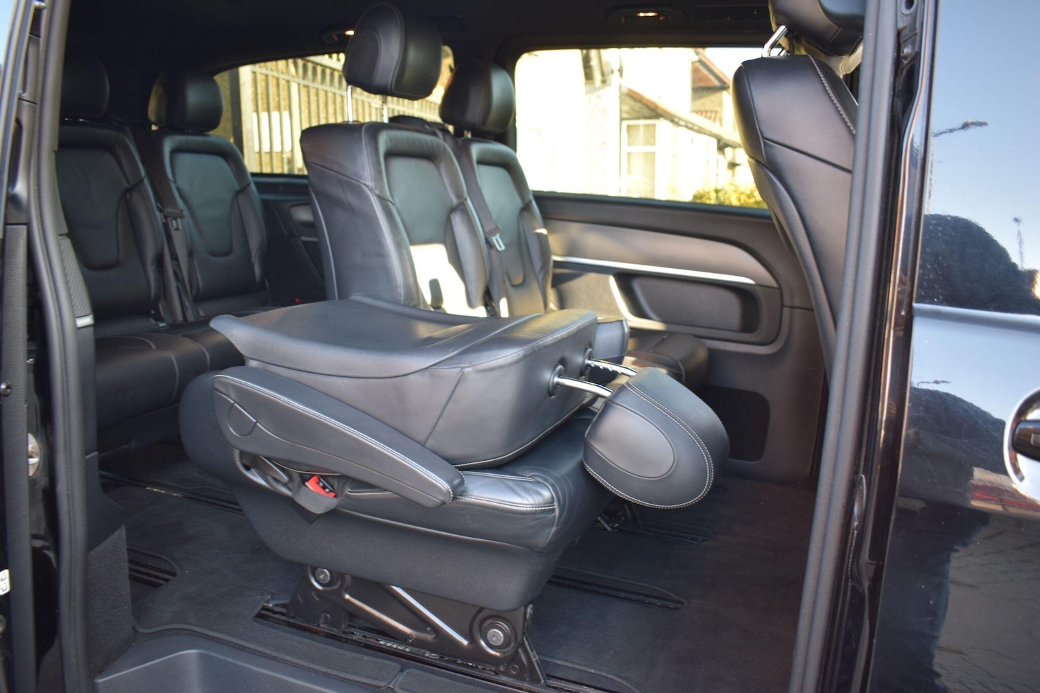 Used Mercedes-Benz V-Class 2023 for sale - 76781701: Photo 20