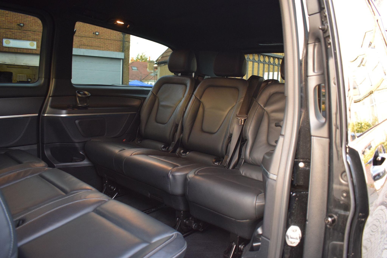 Used Mercedes-Benz V-Class 2023 for sale - 76781701: Photo 37