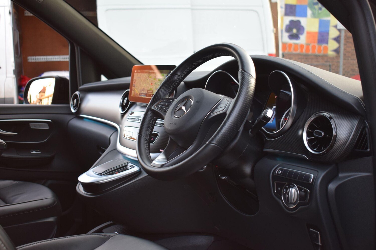 Used Mercedes-Benz V-Class 2023 for sale - 76781701: Photo 47