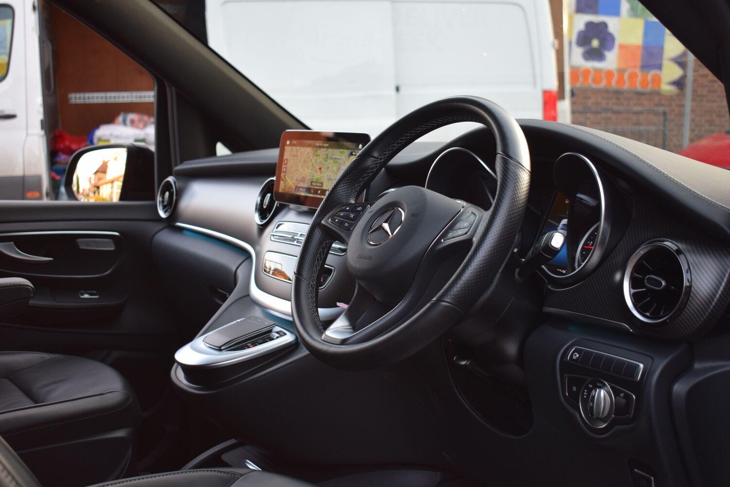 Used Mercedes-Benz V-Class 2023 for sale - 76781701: Photo 48