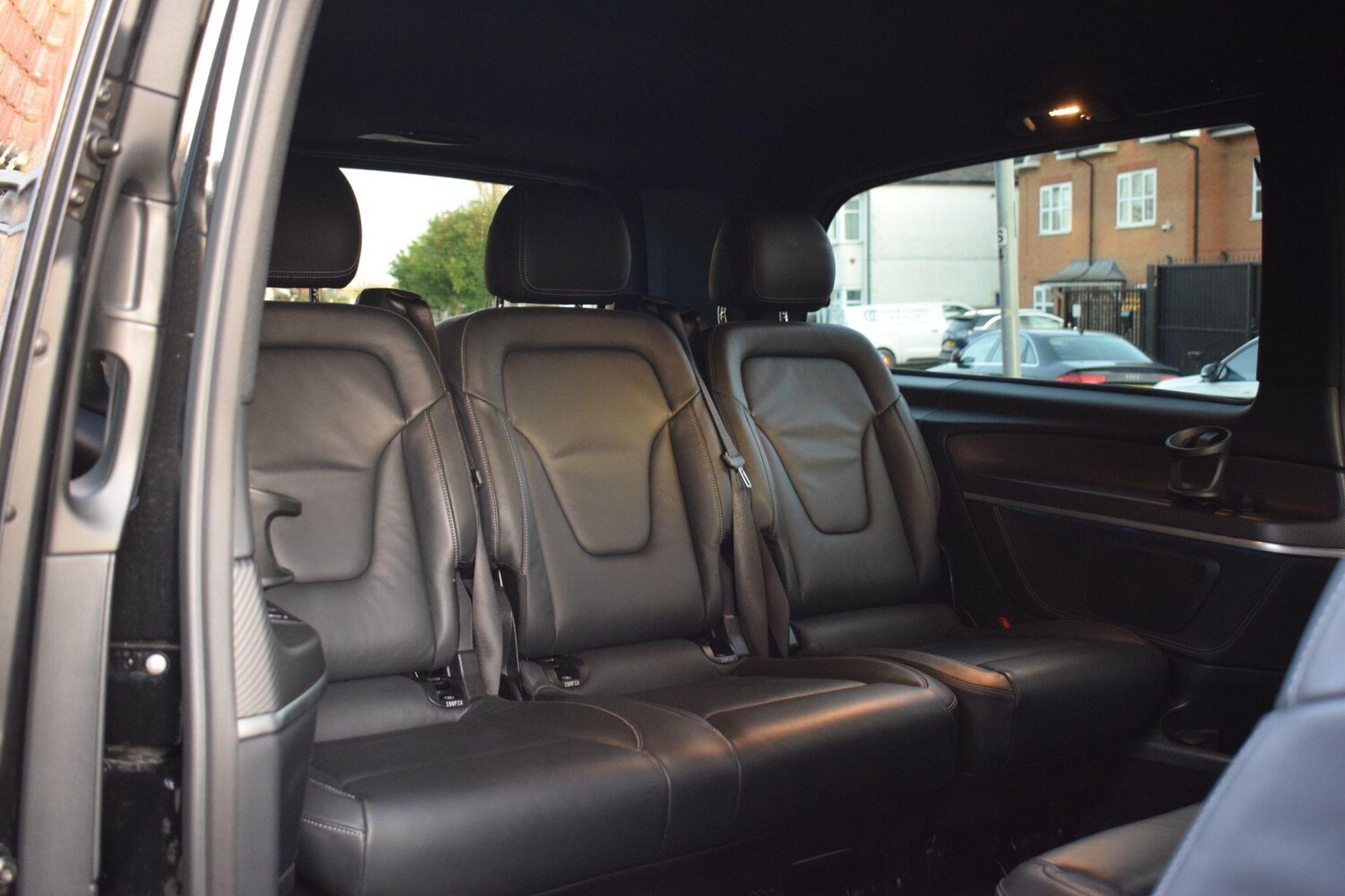 Used Mercedes-Benz V-Class 2023 for sale - 76781701: Photo 49