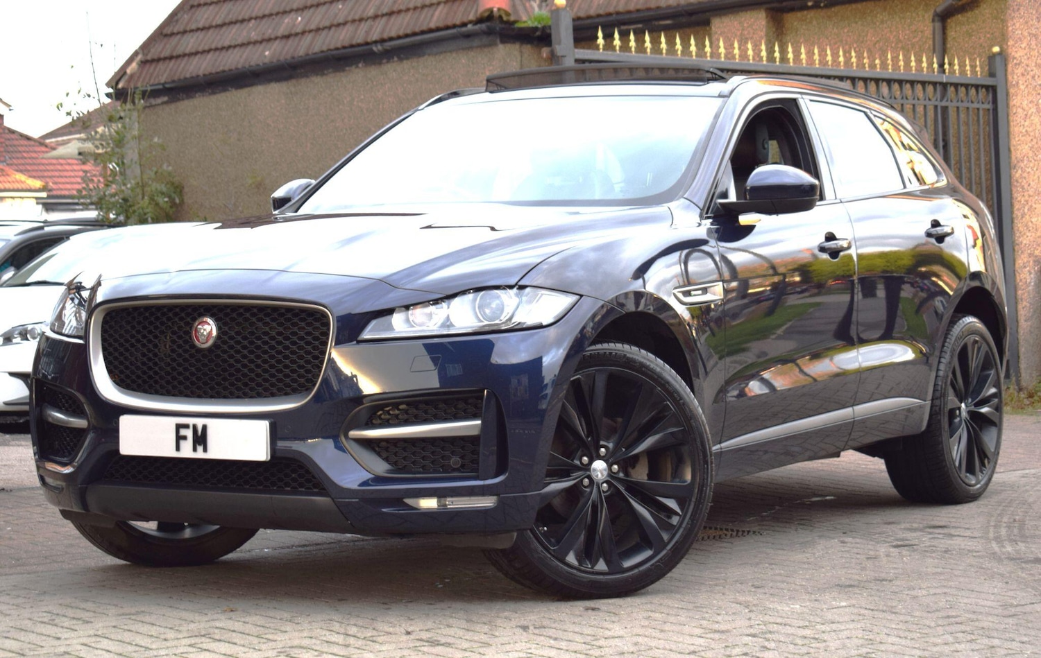 Used Jaguar F-Pace for sale - 76499901: Photo 3