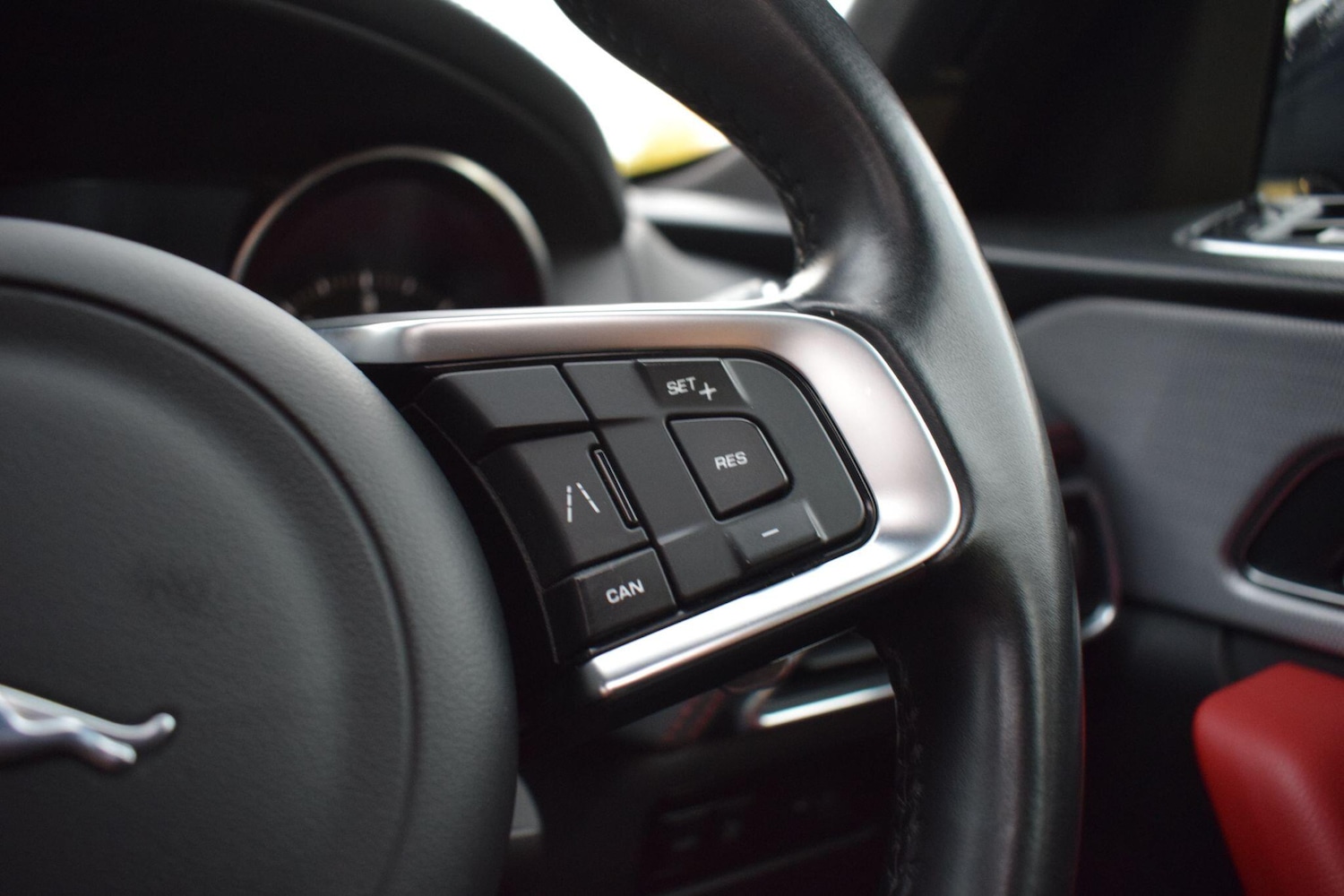 Used Jaguar F-Pace for sale - 76499901: Photo 38