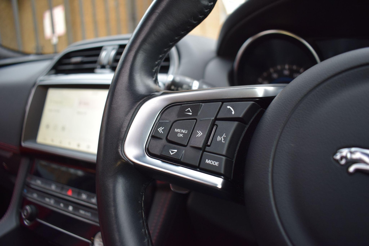 Used Jaguar F-Pace for sale - 76499901: Photo 40