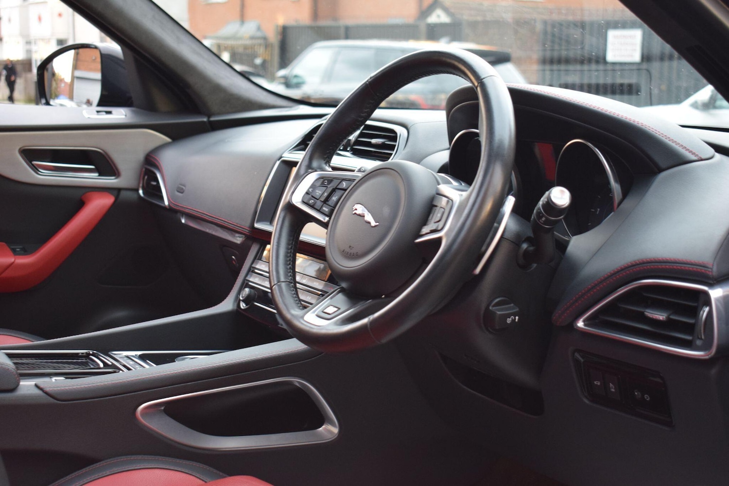 Used Jaguar F-Pace for sale - 76499901: Photo 5