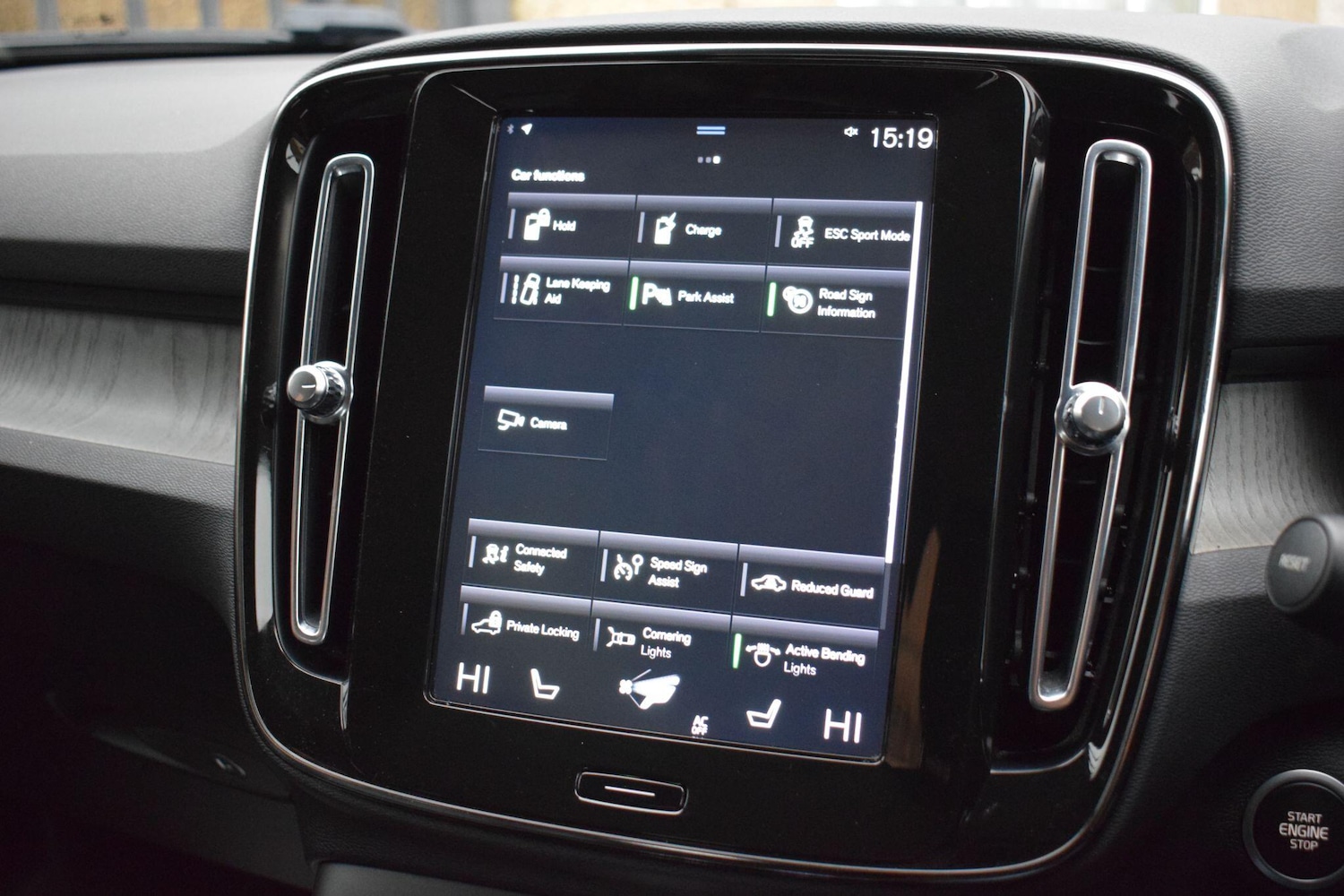 Used Volvo XC40 2020 for sale - 76591972: Photo 35