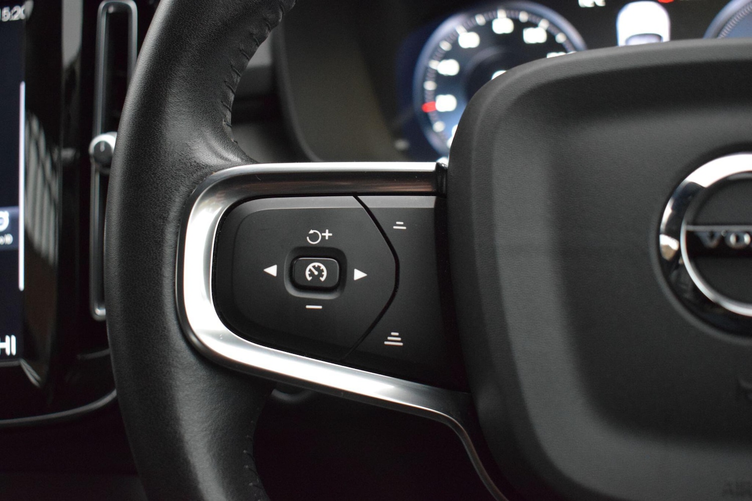 Used Volvo XC40 2020 for sale - 76591972: Photo 41