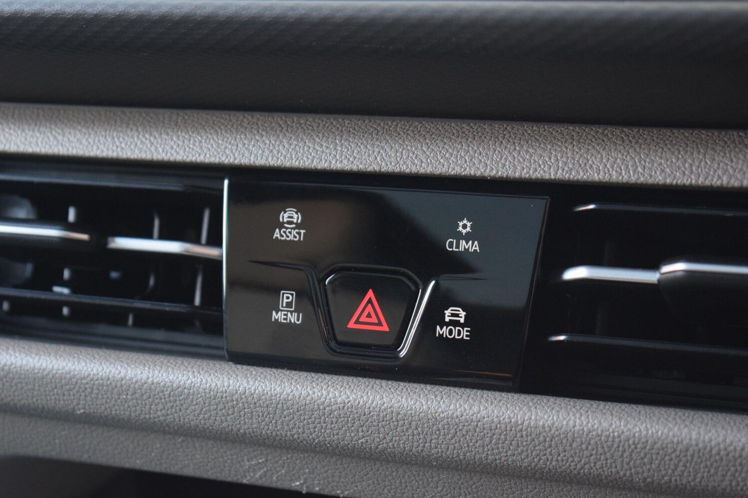 Used Volkswagen Multivan 2022 for sale - 78115057: Photo 35