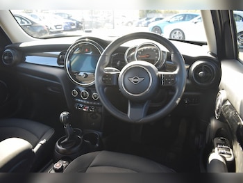 Used MINI Hatch 2021 for sale - 77747971: Photo