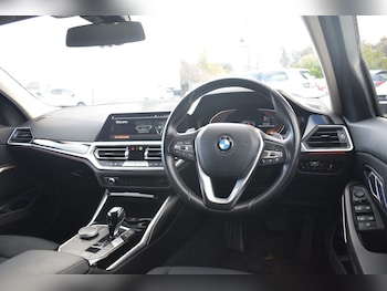 Used BMW 3 Series 2021 for sale - 76910514: Photo