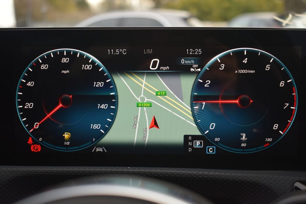 Used Mercedes-Benz CLA 2022 for sale - 76962108: Photo 3