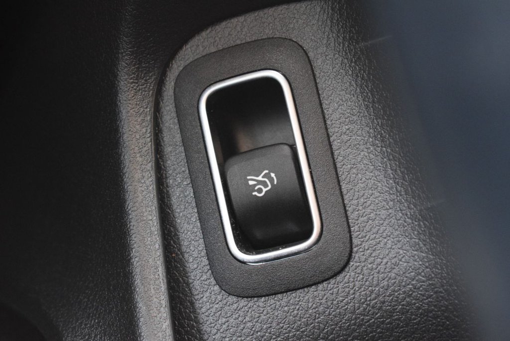 Used Mercedes-Benz CLA 2022 for sale - 76962108: Photo 42