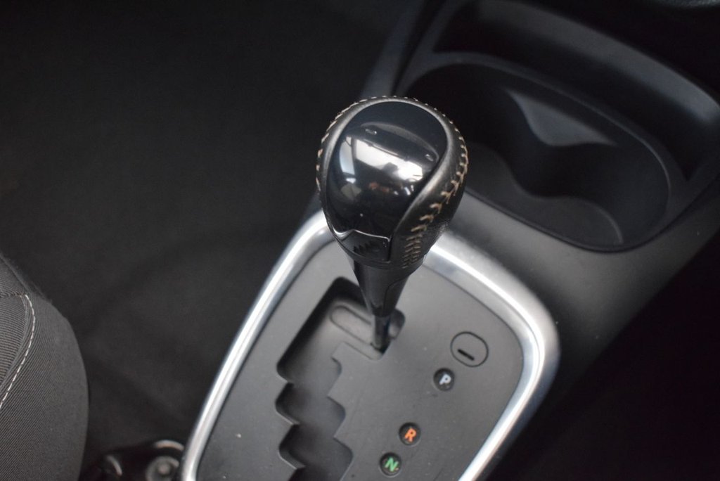 Used Toyota Yaris 2019 for sale - 76496796: Photo 33