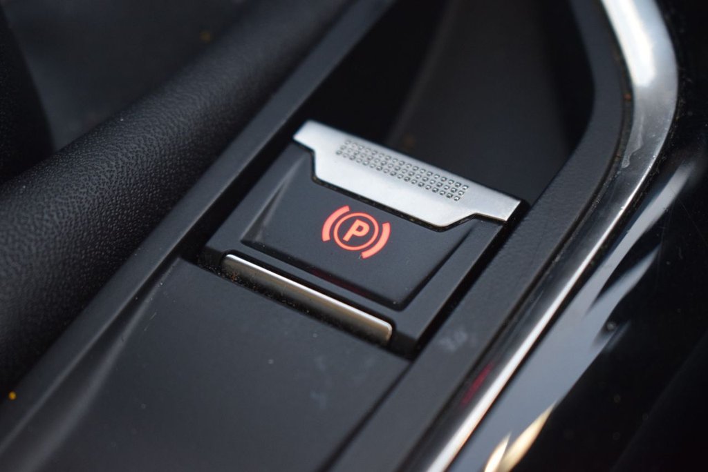 Used Peugeot 3008 2018 for sale - 78030020: Photo 25