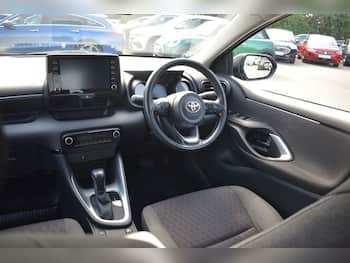 Used Toyota Yaris 2022 for sale - 79708332: Photo