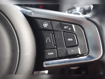 Used Jaguar F-Pace 2020 for sale - 75527745: Photo