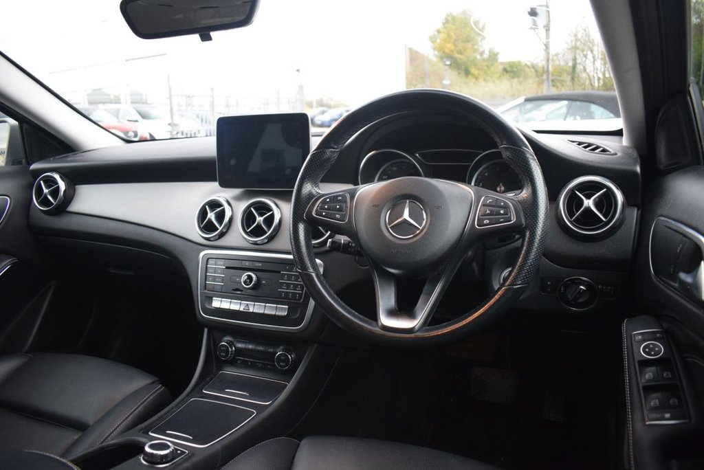 Used Mercedes-Benz GLA 2018 for sale - 76510286: Photo 3
