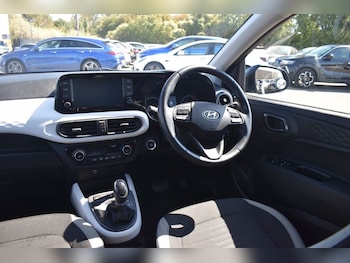 Used Hyundai i10 2023 for sale - 79493882: Photo