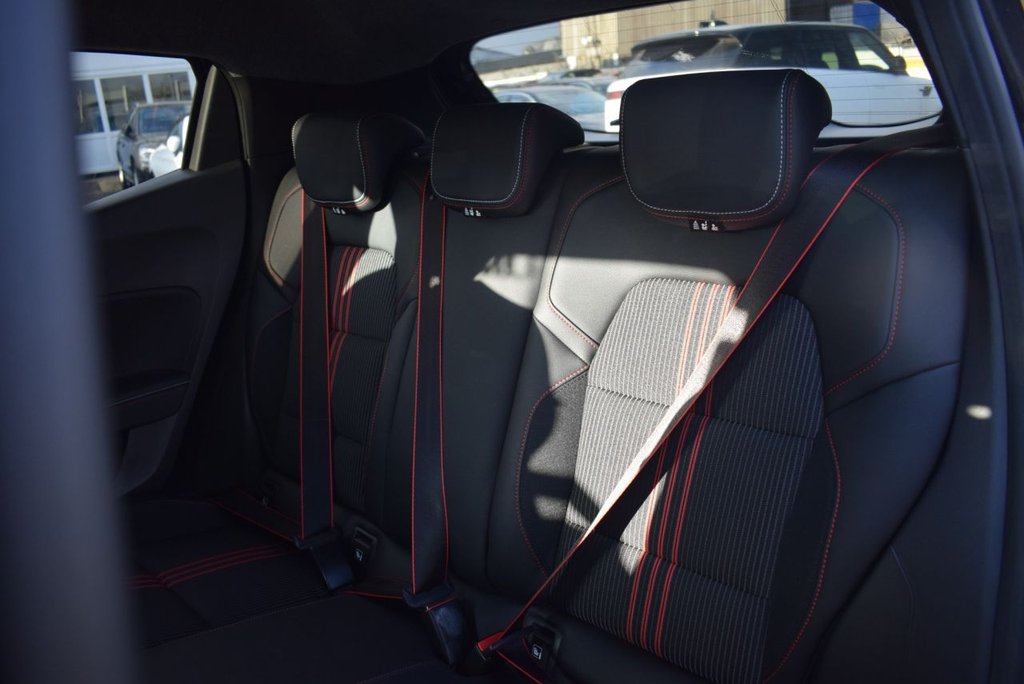 Used Renault Clio 2023 for sale - 76950486: Photo 15