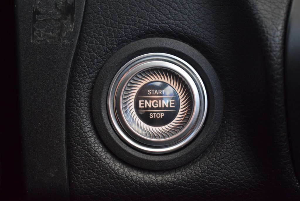 Used Mercedes-Benz C Class 2019 for sale - 76900380: Photo 31