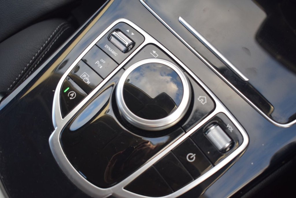 Used Mercedes-Benz C Class 2019 for sale - 76900380: Photo 32