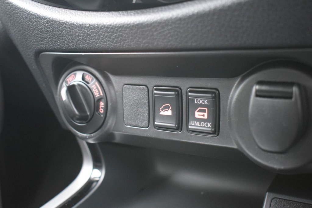 Used Nissan Navara 2020 for sale - 77171827: Photo 28